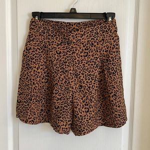 H&M Jaguar Print Pull On Shorts with side Pockets
